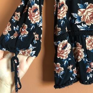 American Eagle shirt